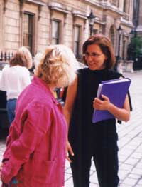 Joan Navarre at the Royal Academy leading the Heron-Allen walk